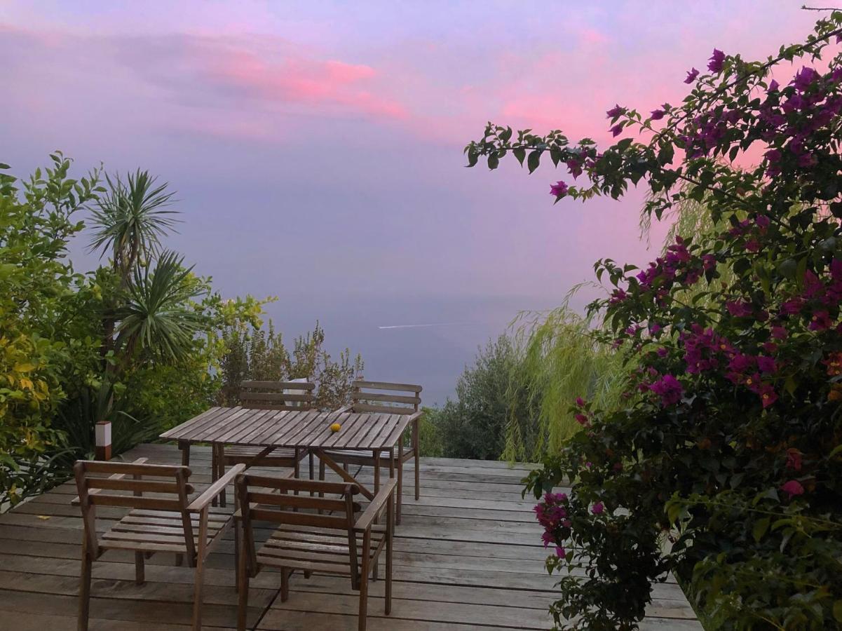 Casa Flora Bed & Breakfast Vietri sul Mare Exterior photo