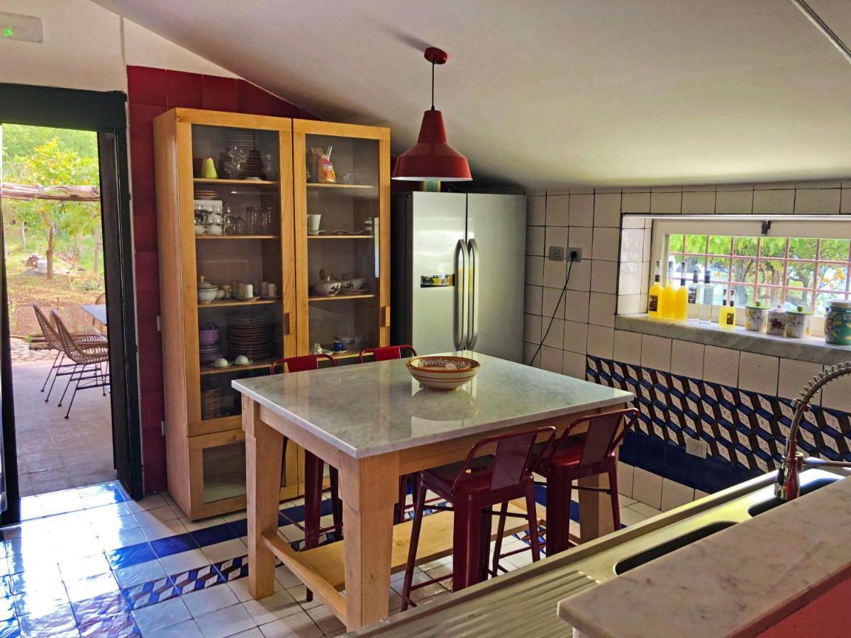 Casa Flora Bed & Breakfast Vietri sul Mare Exterior photo
